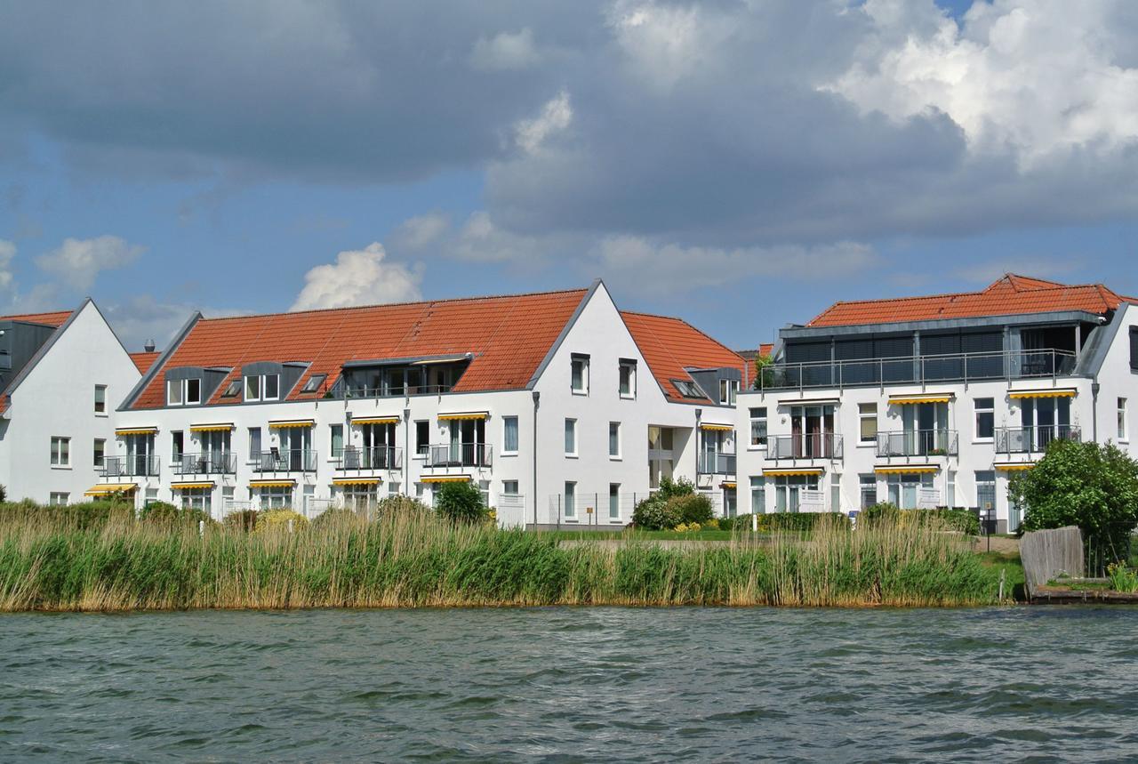 Residenz Am Seeufer Apartment Waren  Exterior photo
